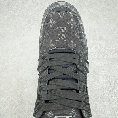 Louis Vuitton Trainer Sneaker Monogram Denim Negro