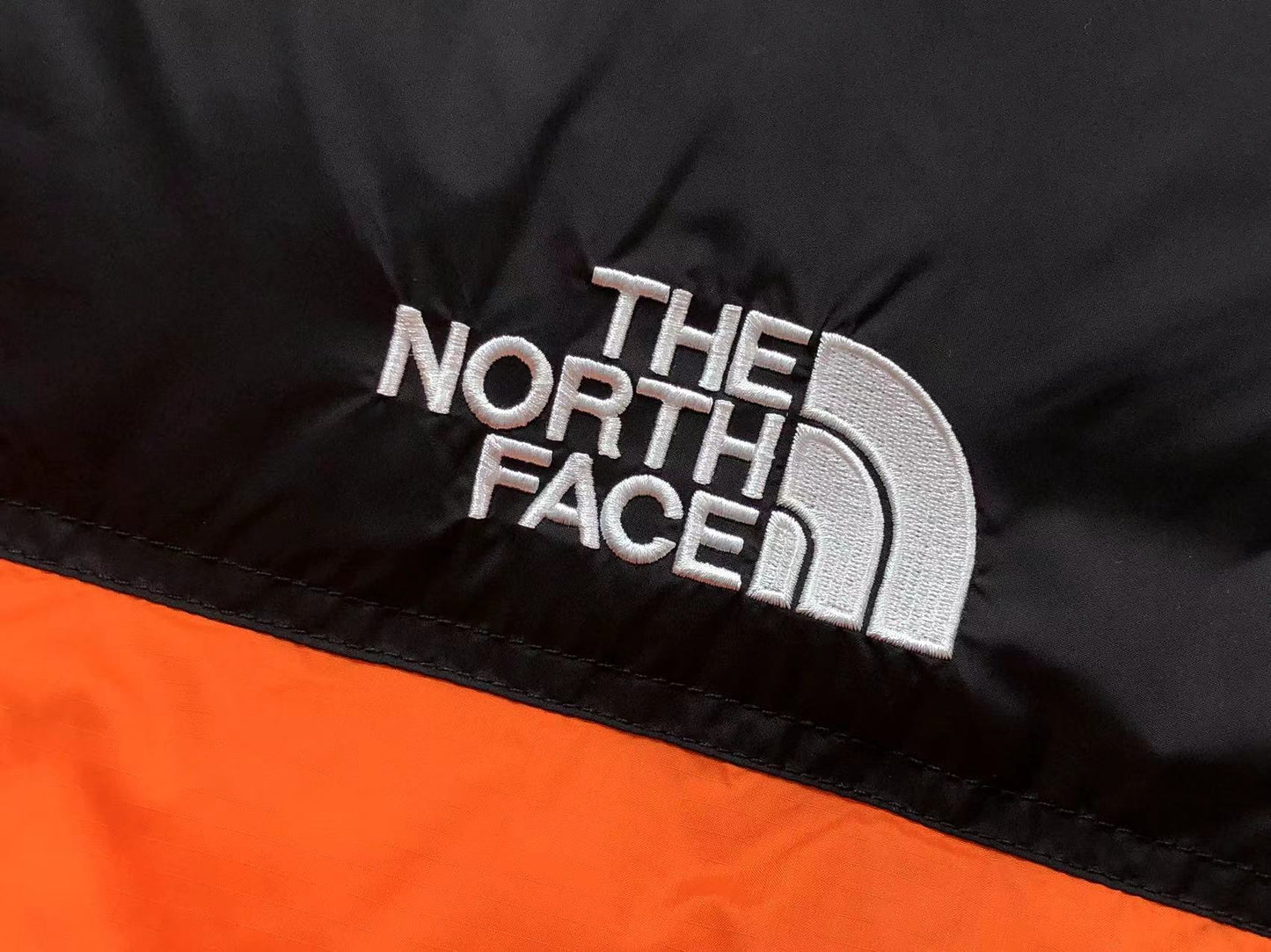 THE NORTH FACE 1996 RETRO NUPTSE VEST ORANGE