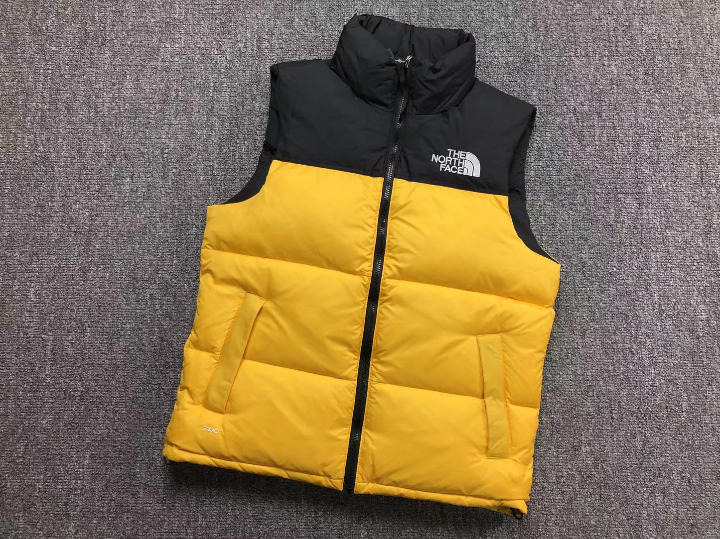 THE NORTH FACE 1996 RETRO NUPTSE VEST YELLOW