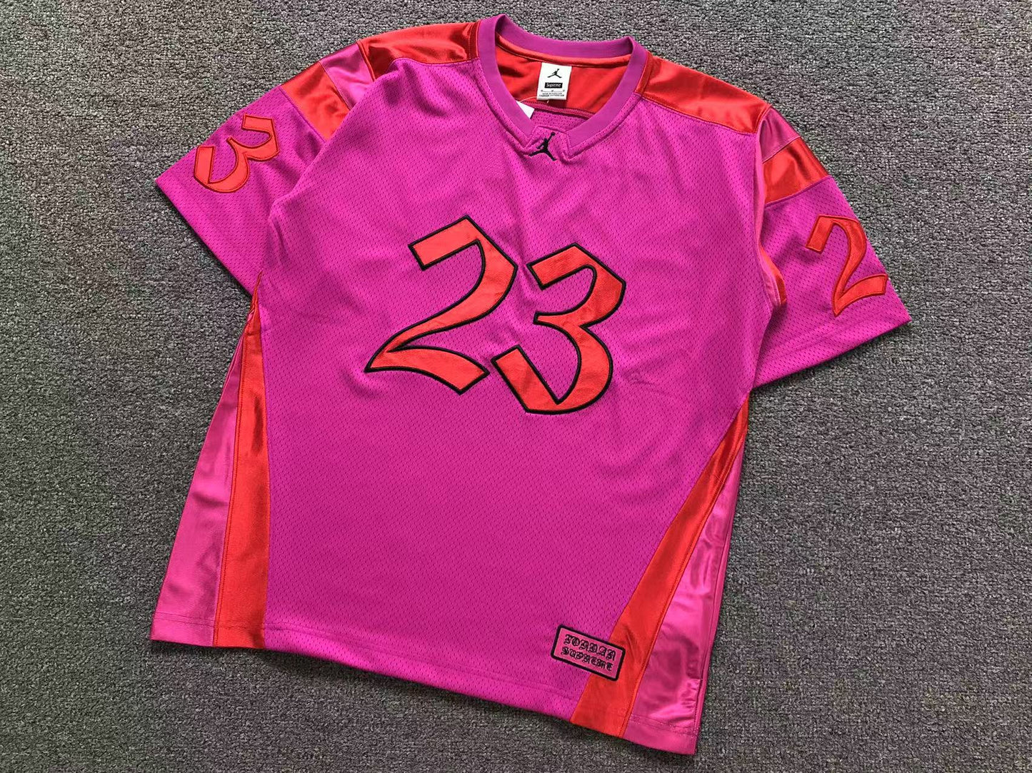 Remera Supreme Jordan Rosa