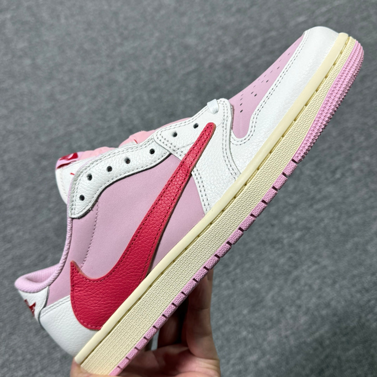 Jordan 1 Low X Travis Scott Tropical Pink