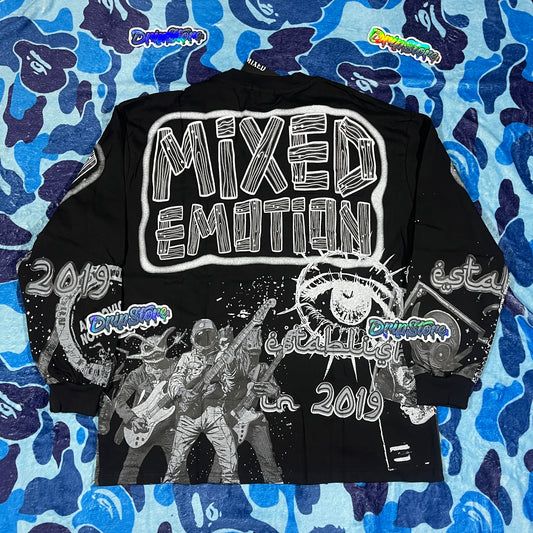 Remera Mixed Emotion Astro Negra