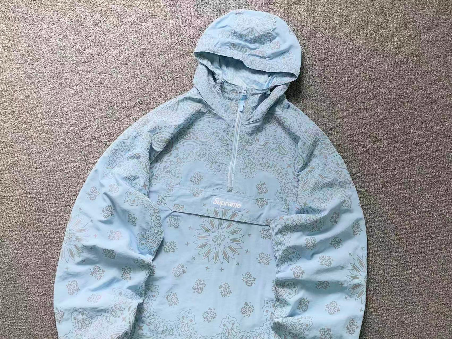 Campera Supreme Reflective Bandana Anorak Celeste
