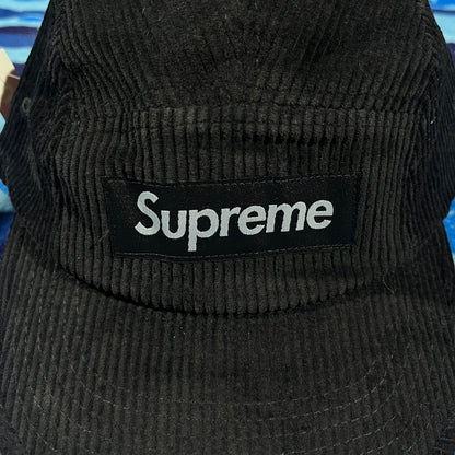 Gorra Supreme Corderoy Negro