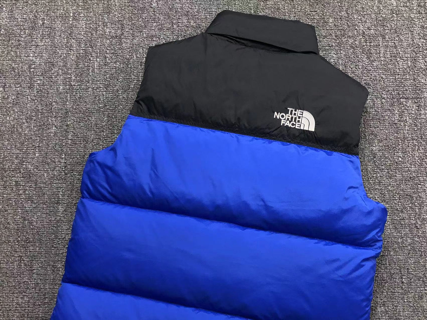 THE NORTH FACE 1996 RETRO NUPTSE VEST BLUE