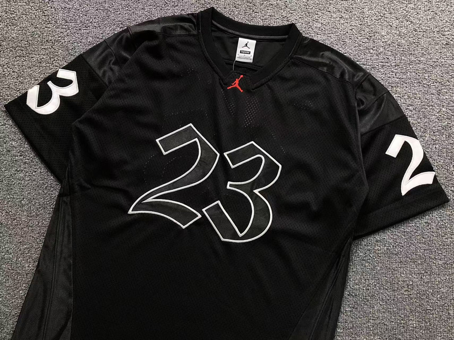 Remera Supreme Jordan Negra