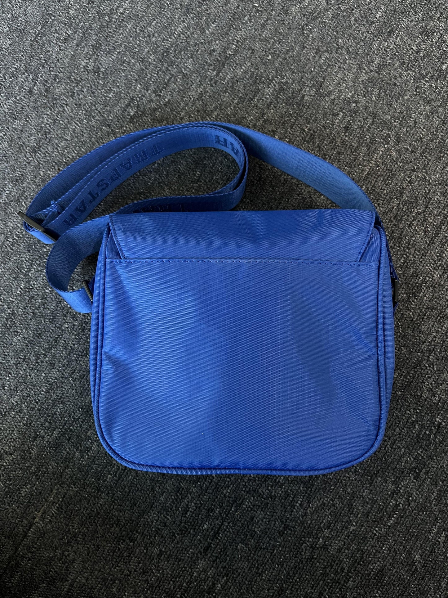 TRAPSTAR IRONGATE T CROSSBODY BAG BLUE