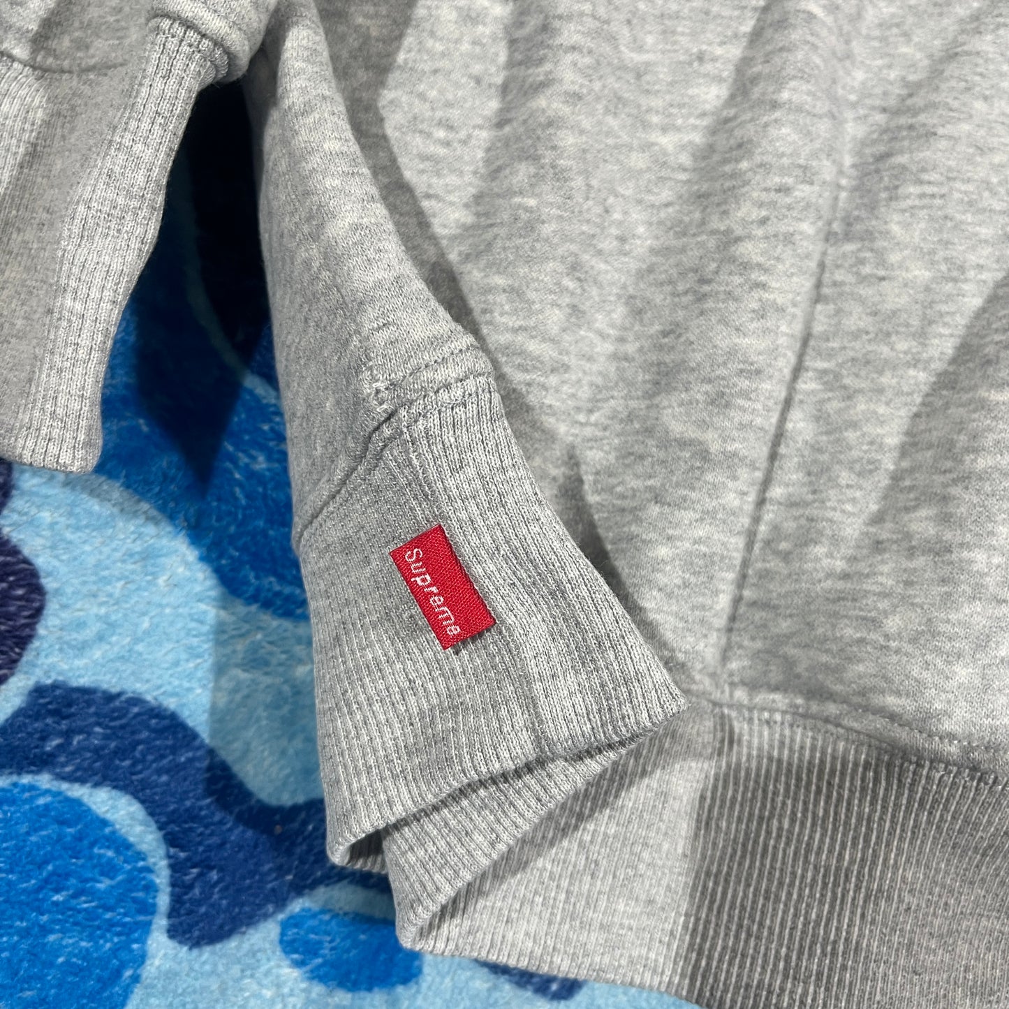 Buzo Supreme Satin Applique Gris L/XL