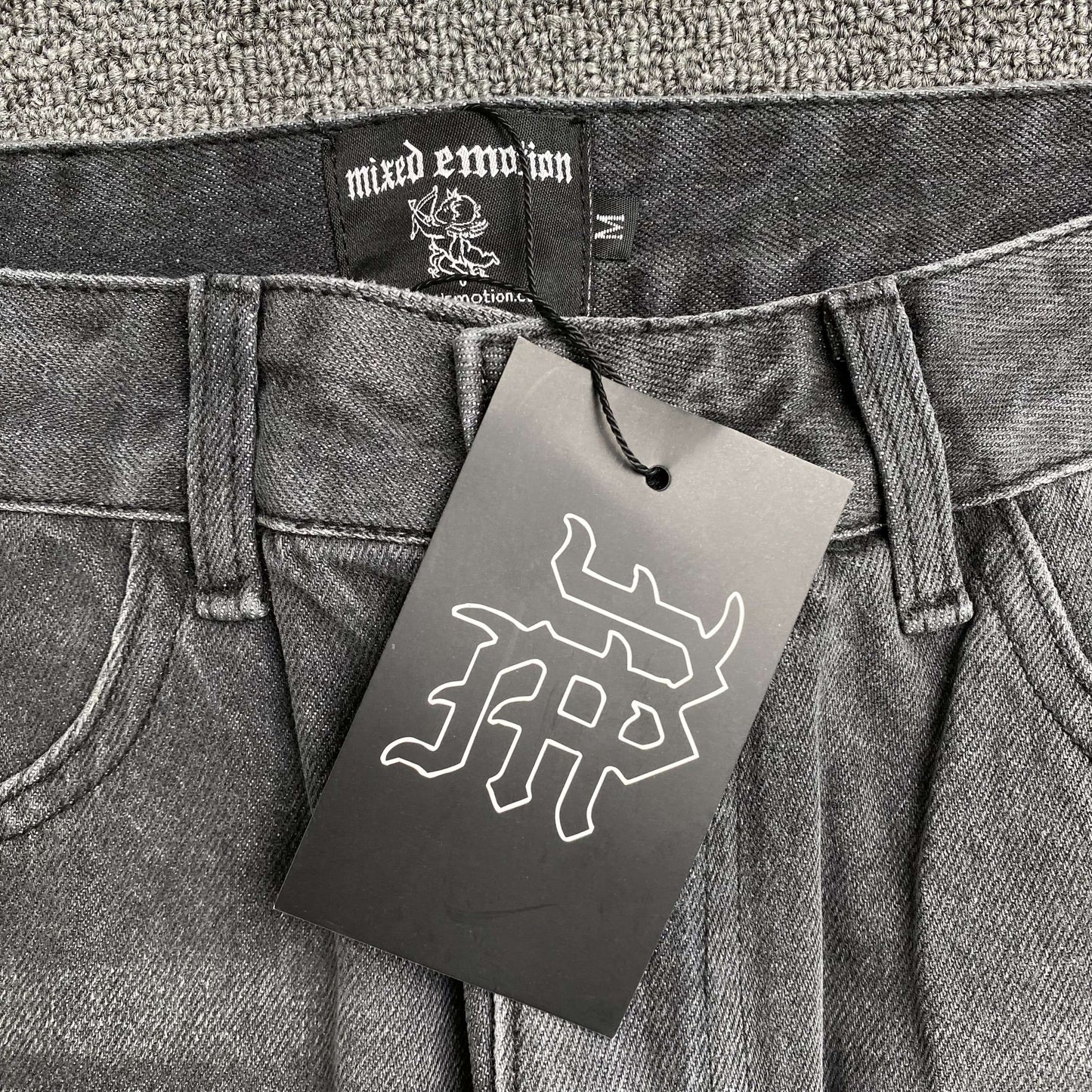 Pantalón Mixed Emotion Stone Jean Negro