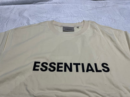 FEAR OF GOD ESSENTIALS BOXY T-SHIRT APPLIQUE LOGO BUTTERCREAM