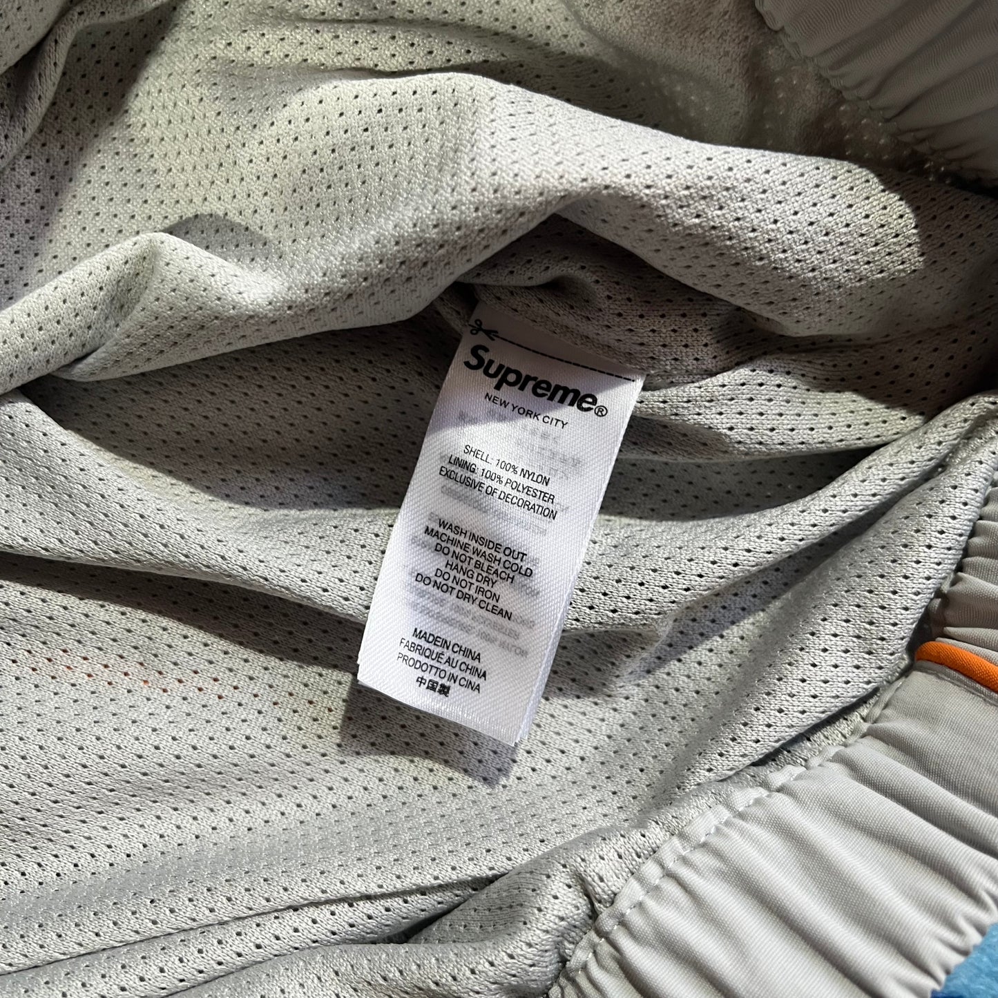 Campera Supreme X Umbro Gris M