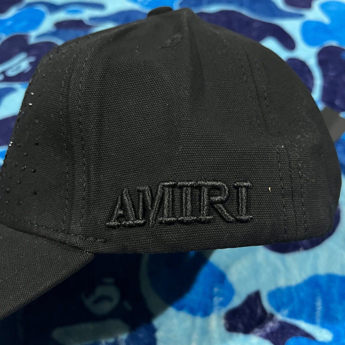 Gorra Amiri Qaud Brillos Negra/Negra