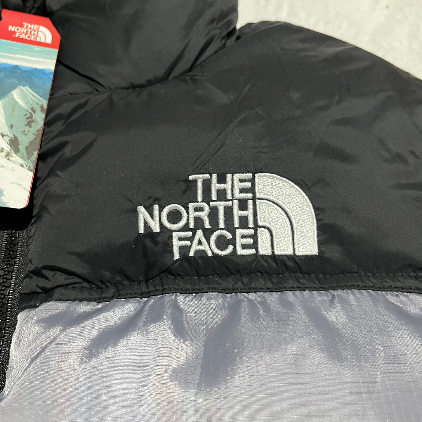 THE NORTH FACE 1996 RETRO NUPTSE 700 FILL PACKABLE JACKET GREY