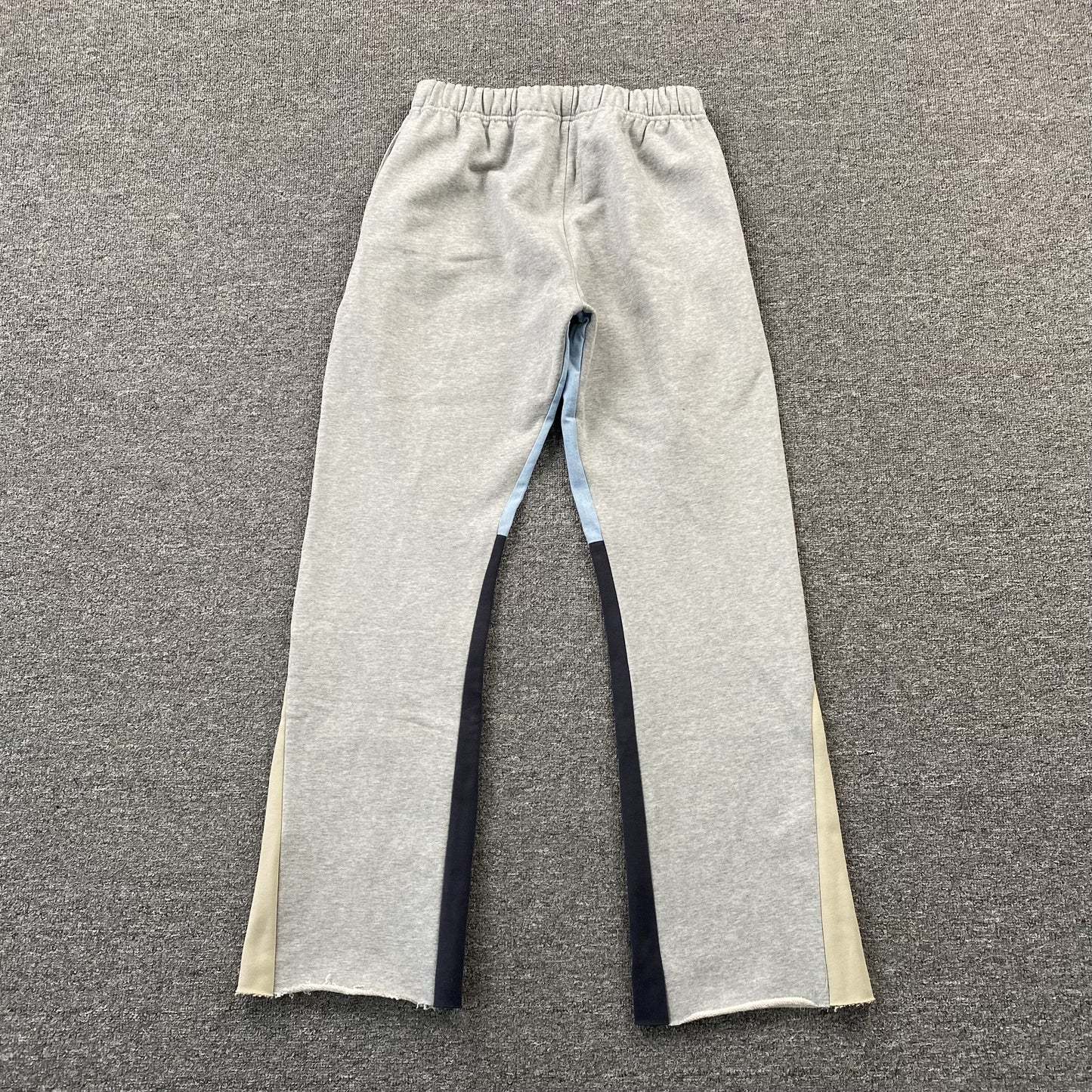 Gallery-Dept-Flared-Sweatpants-Grey-2_0e497f45-Drip Store Argentina