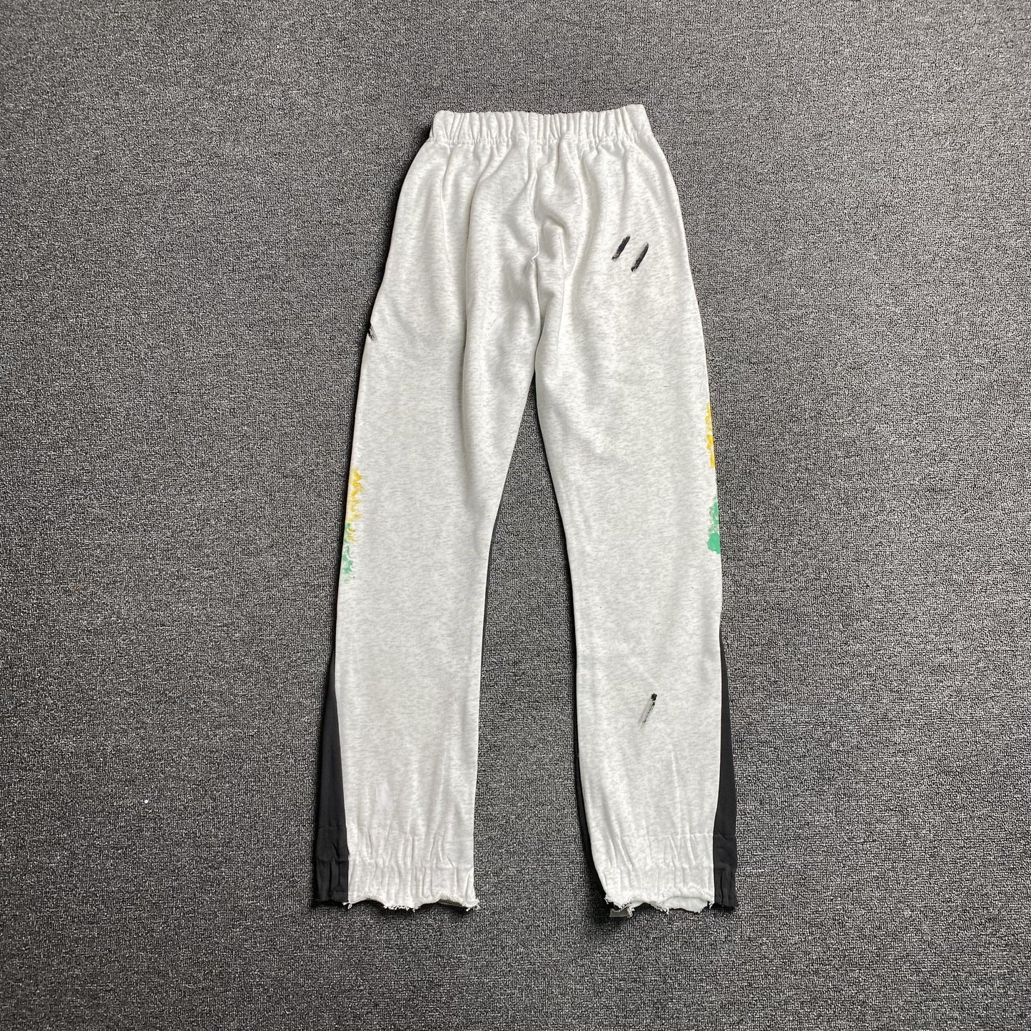 Gallery-Dept-Painted-Sweatpants-Grey-2_ac3d821f-Drip Store Argentina