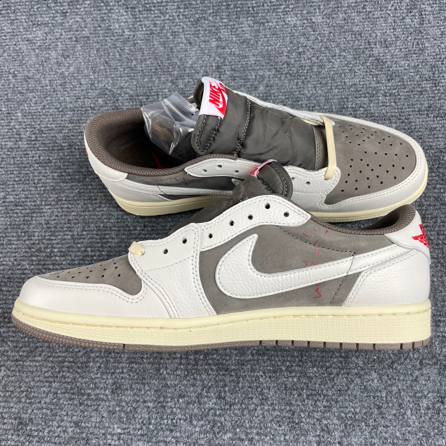 Jordan 1 Low X Travis Scott Og Reverse Mocha