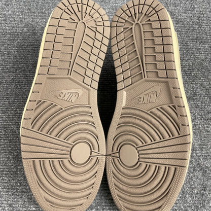 Jordan 1 Low X Travis Scott Og Reverse Mocha