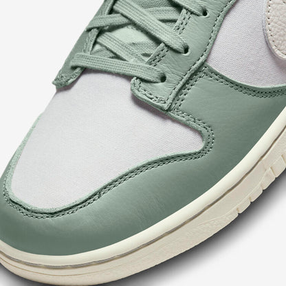 NIKE DUNK LOW MICA GREEN