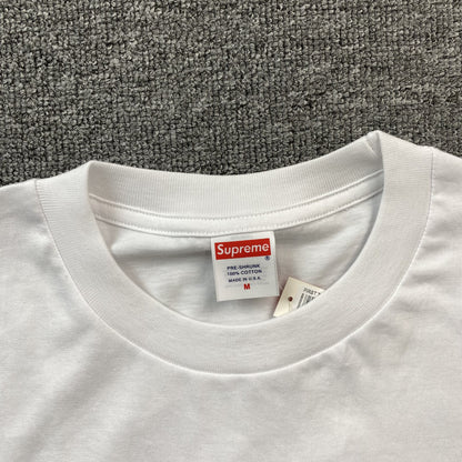 Supreme-30th-Anniversary-First-Tee-White-5-Drip Store Argentina