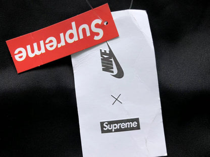 Supreme-Nike-Leather-Varsity-Jacket-Black-11-Drip Store Argentina
