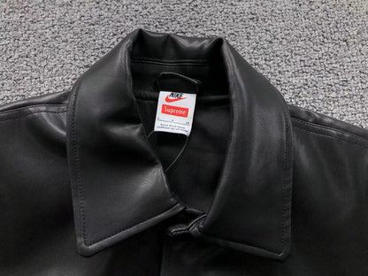 Supreme-Nike-Leather-Varsity-Jacket-Black-5-Drip Store Argentina