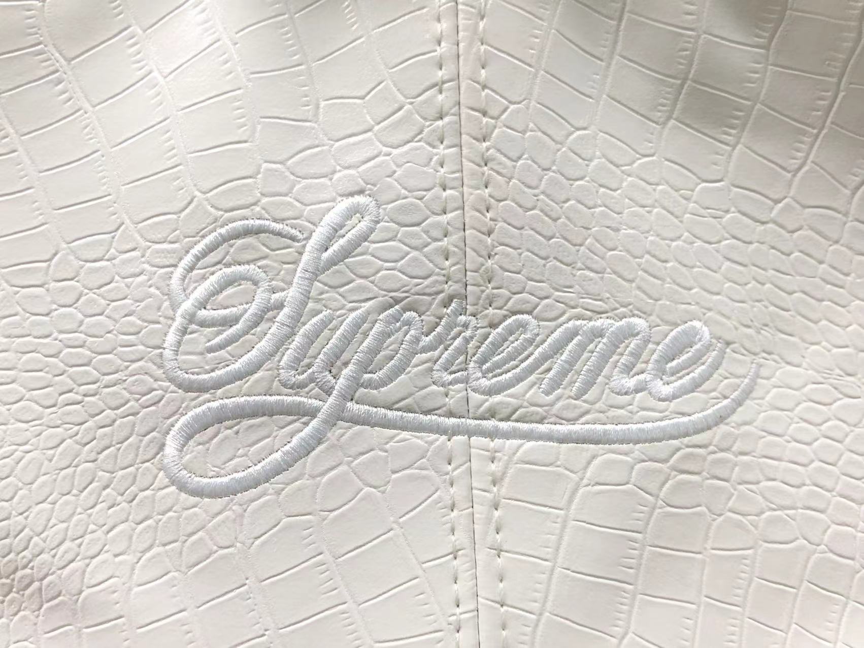 Supreme-Nike-Leather-Varsity-Jacket-White-8-Drip Store Argentina