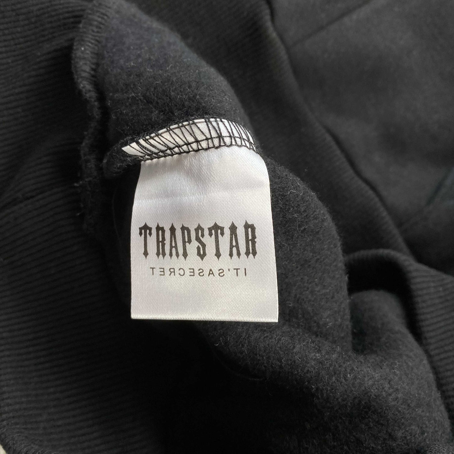 TRAPSTAR CHENILLE DECODED TRACKSUIT BLACK ICE FLAVOURS