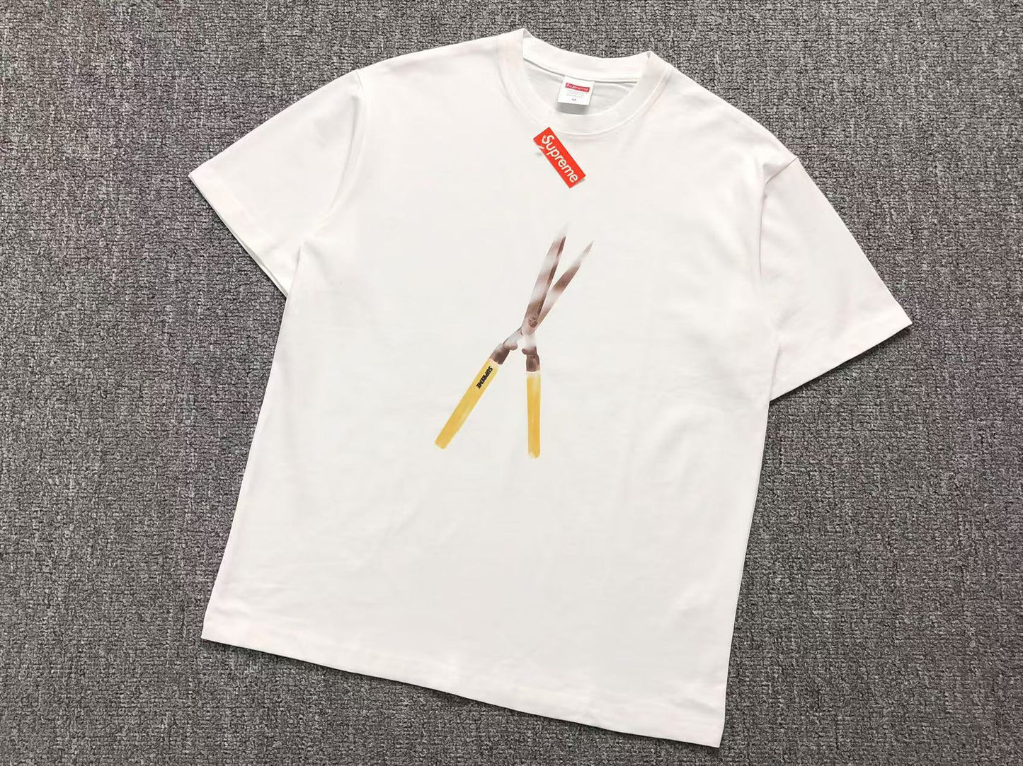 SUPREME SHEARS TEE WHITE