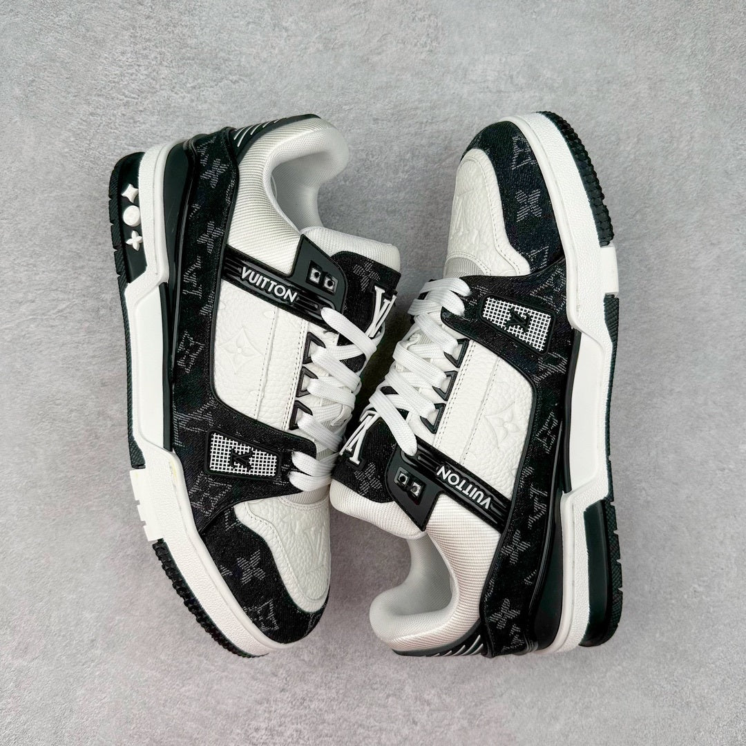 Louis Vuitton Trainer Sneaker Negra