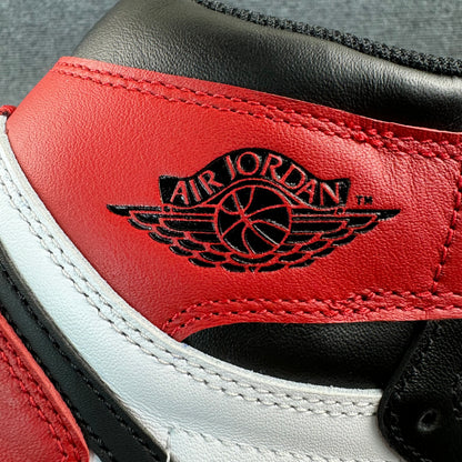 AIR JORDAN 1 HIGH RETRO "BLACK TOE" (2016)