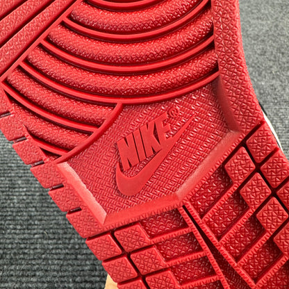 AIR JORDAN 1 HIGH RETRO "BLACK TOE" (2016)