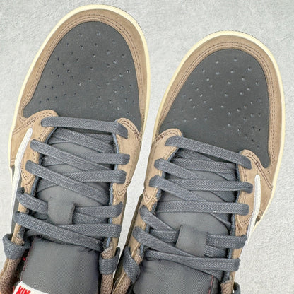 AIR JORDAN 1 LOW "TRAVIS SCOTT"