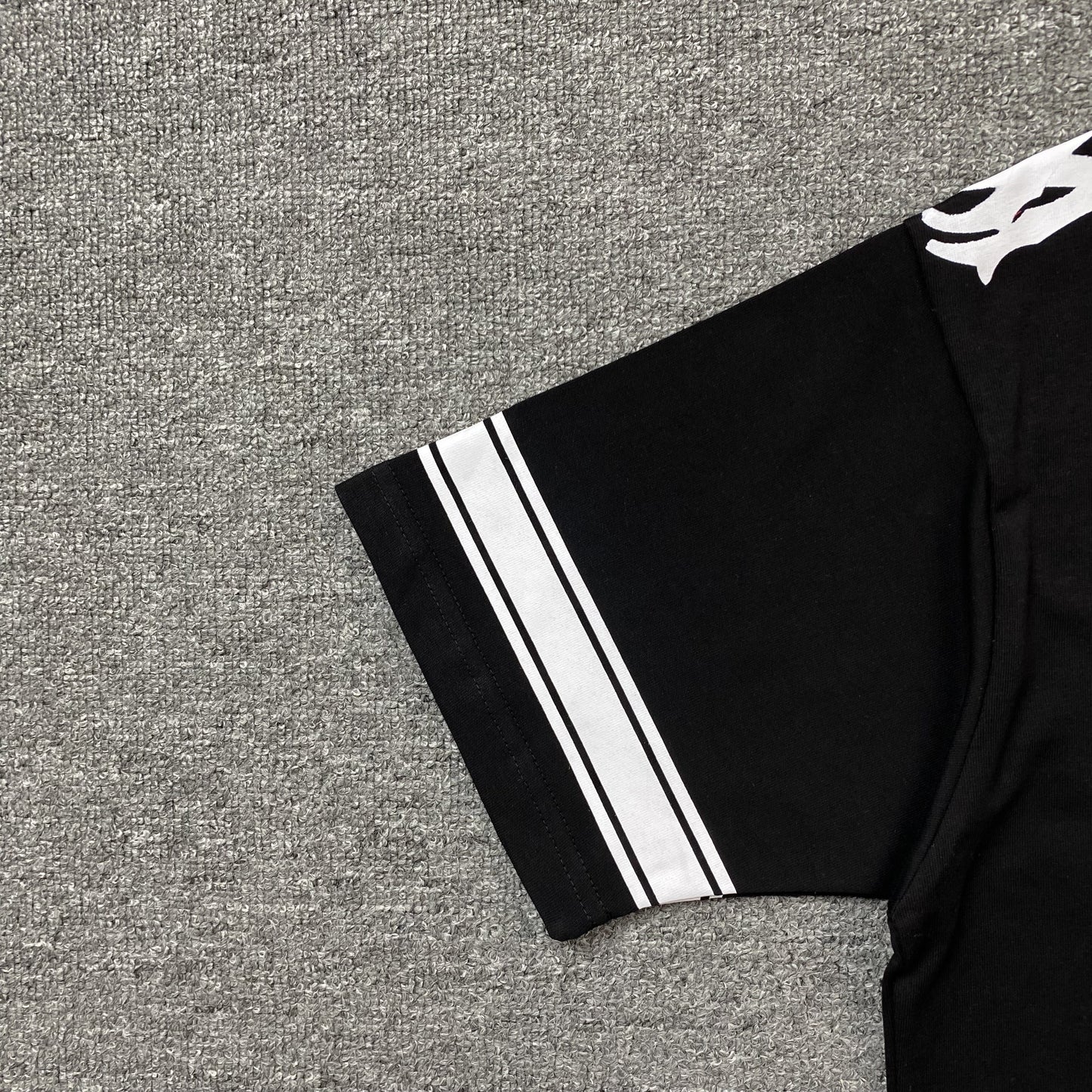 amiri-22-skater-tee-black-7-Drip Store Argentina