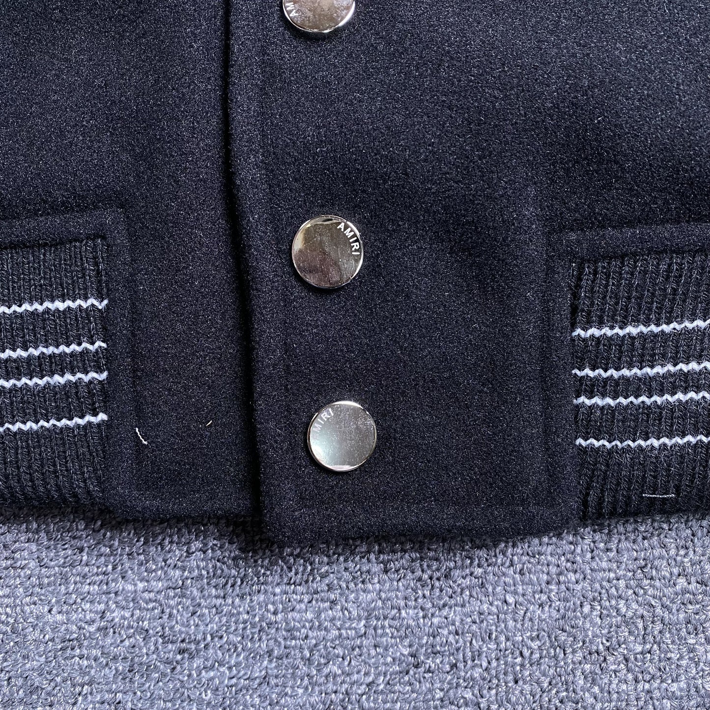 amiri-bones-bomber-jacket-black-7-Drip Store Argentina