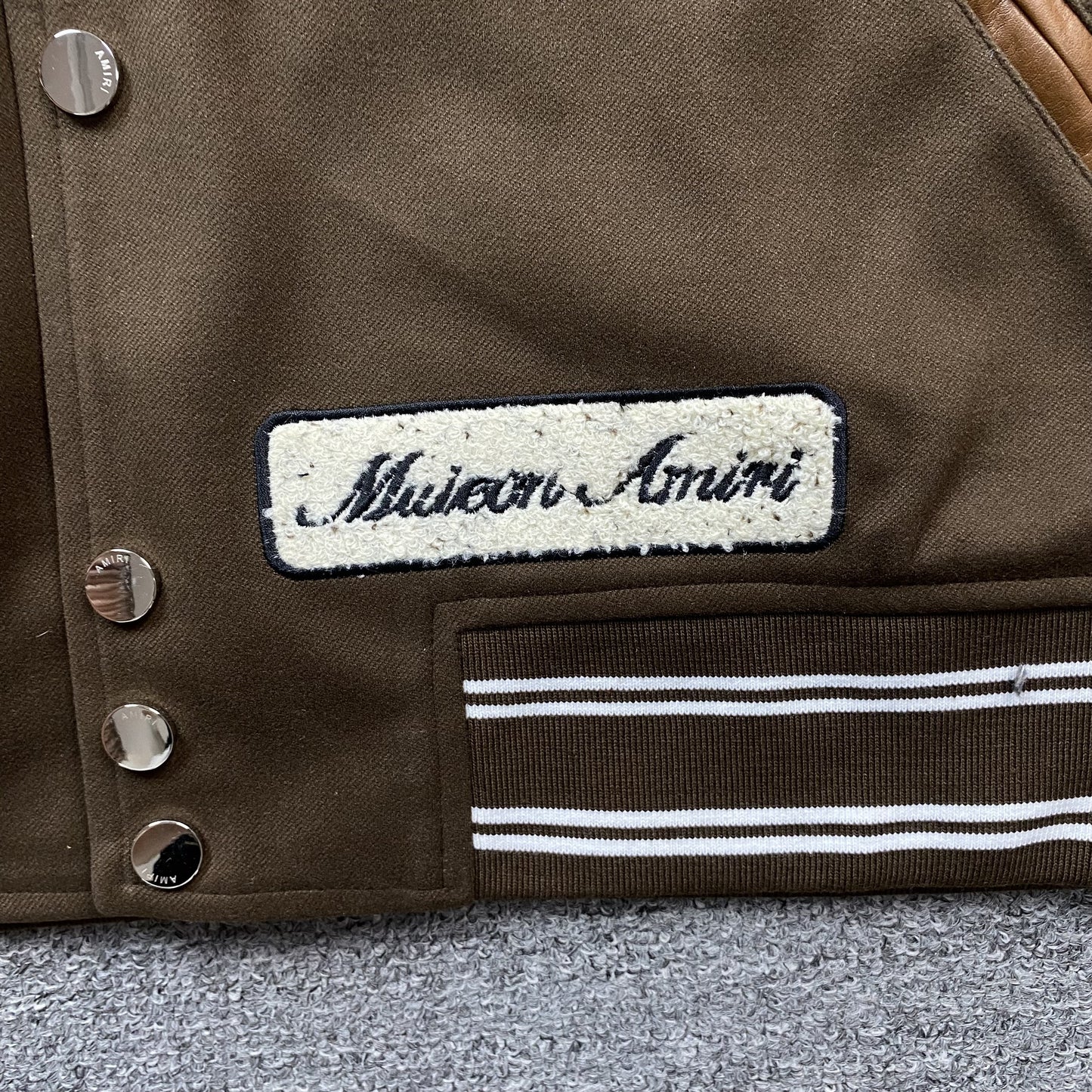 amiri-eagle-bomber-jacket-brown-5-Drip Store Argentina