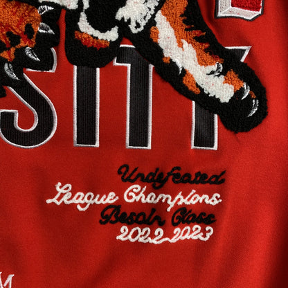 amiri-logo-patch-varsity-jacket-red-8-Drip Store Argentina