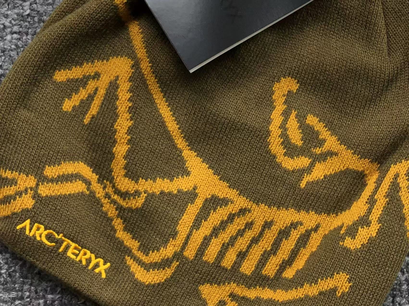 arcteryx-bird-head-toque-beanie-green-3-Drip Store Argentina