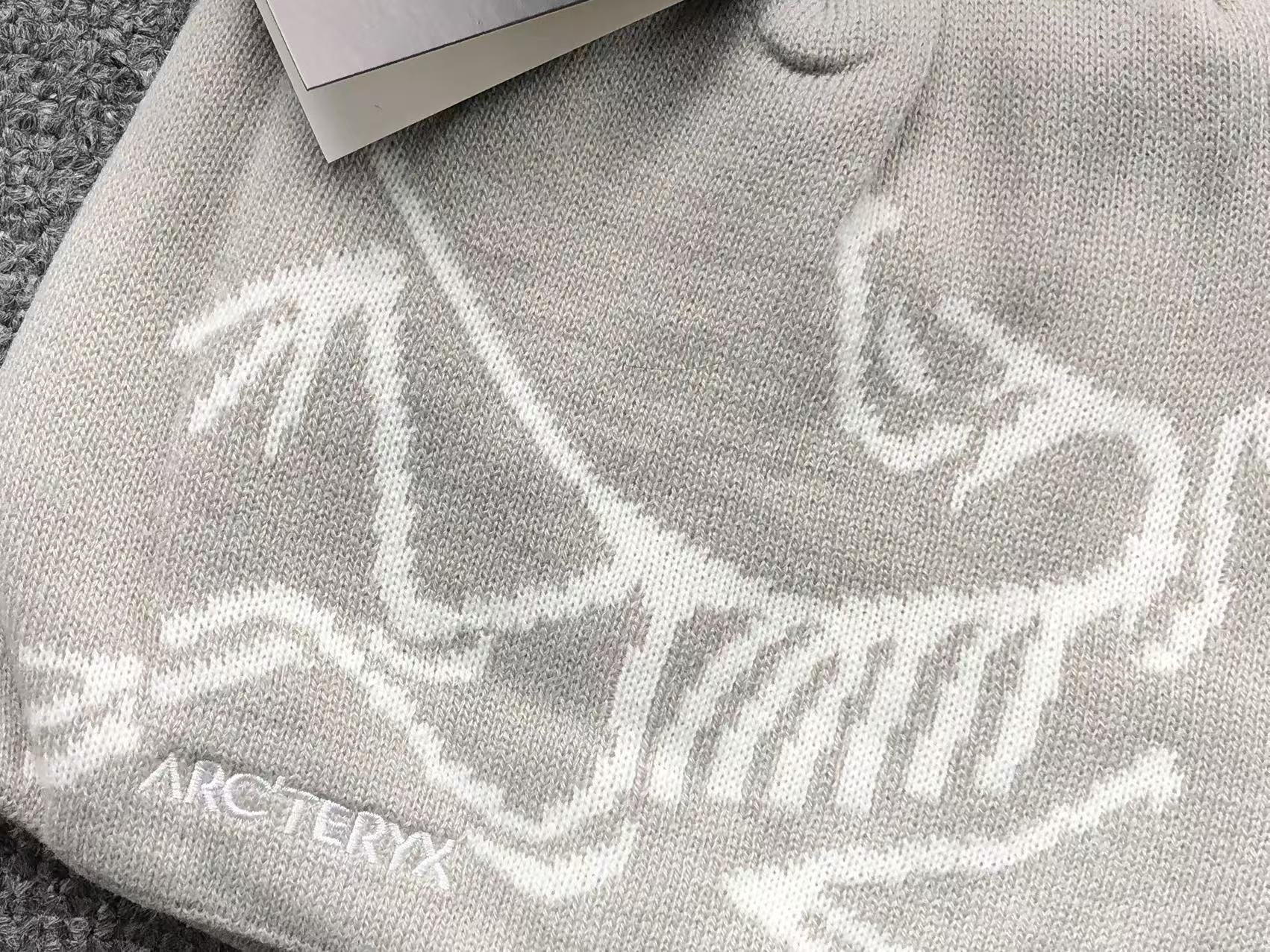 arcteryx-bird-head-toque-beanie-grey-3_ee334f3a-Drip Store Argentina