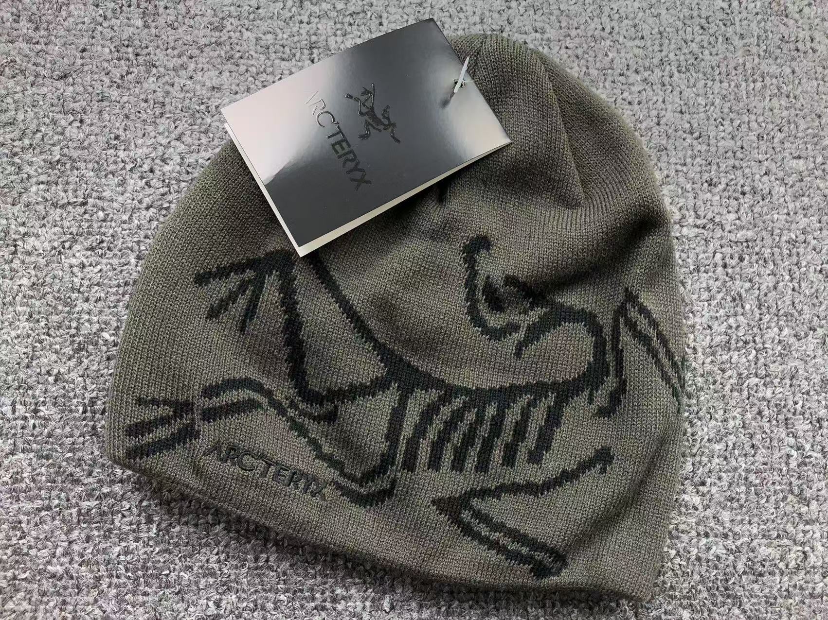arcteryx-bird-head-toque-beanie-grey-Drip Store Argentina