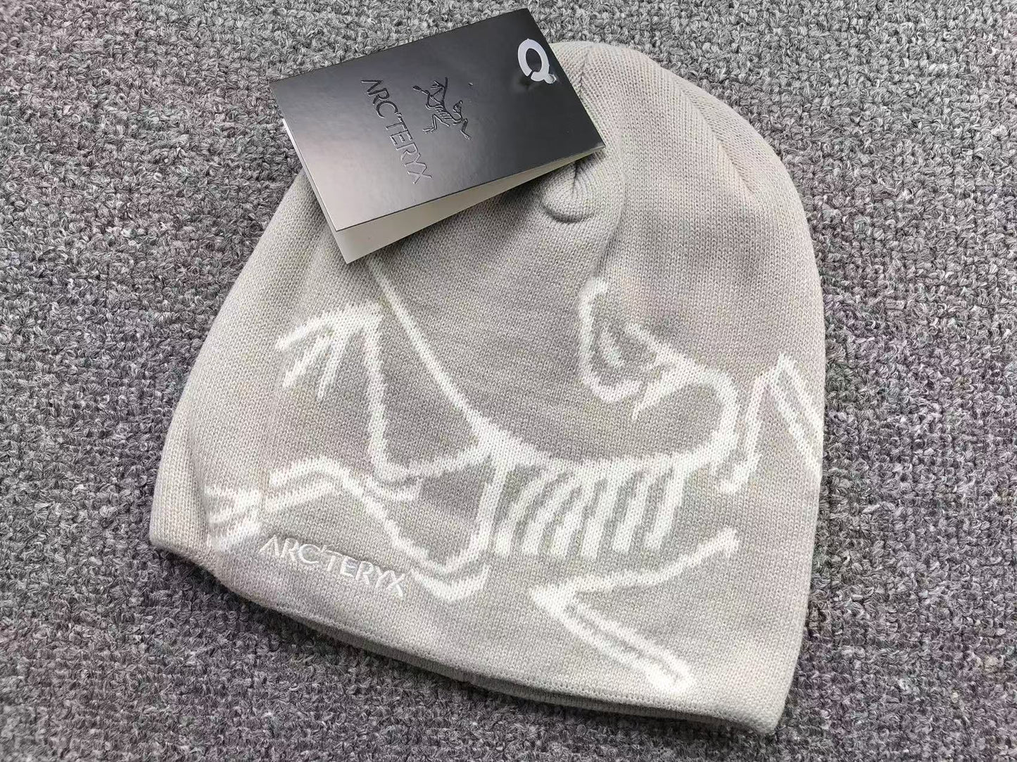 arcteryx-bird-head-toque-beanie-grey_5c7d91f0-Drip Store Argentina