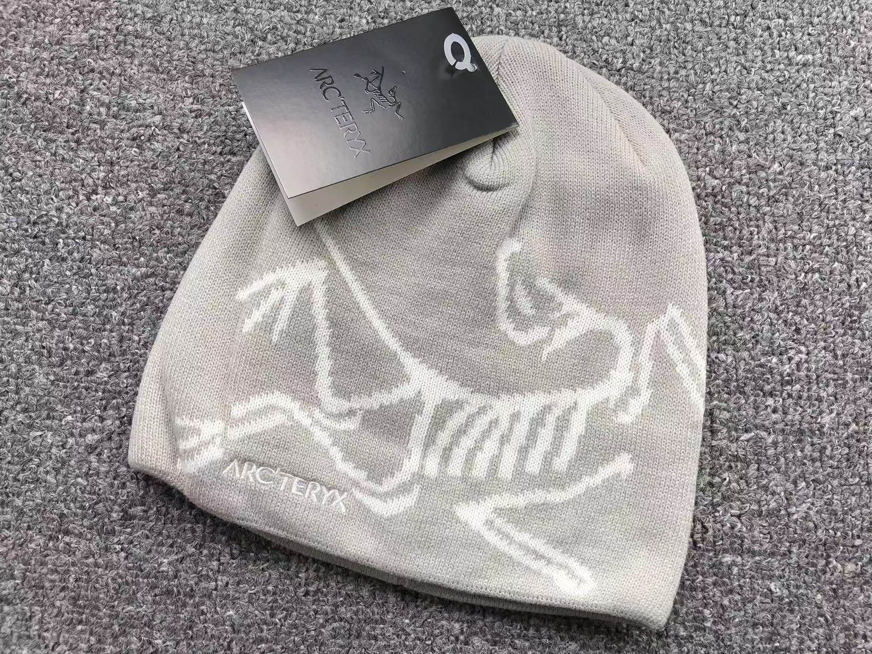arcteryx-bird-head-toque-beanie-grey_5c7d91f0-Drip Store Argentina