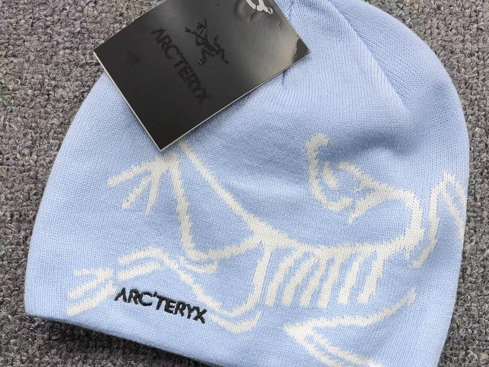 arcteryx-bird-head-toque-beanie-light-blue-3-Drip Store Argentina
