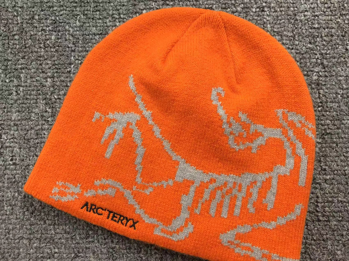 arcteryx-bird-head-toque-beanie-orange-4-Drip Store Argentina