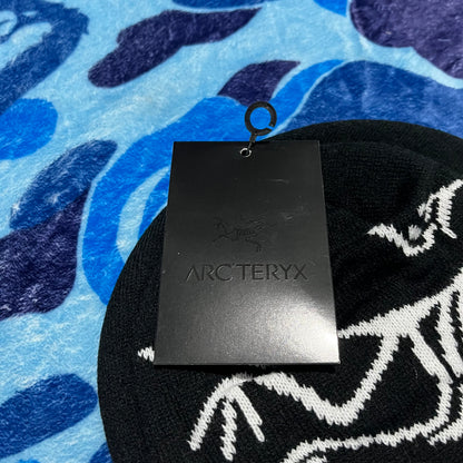arcteryx-bird-word-toque-beanie-black-5-Drip Store Argentina
