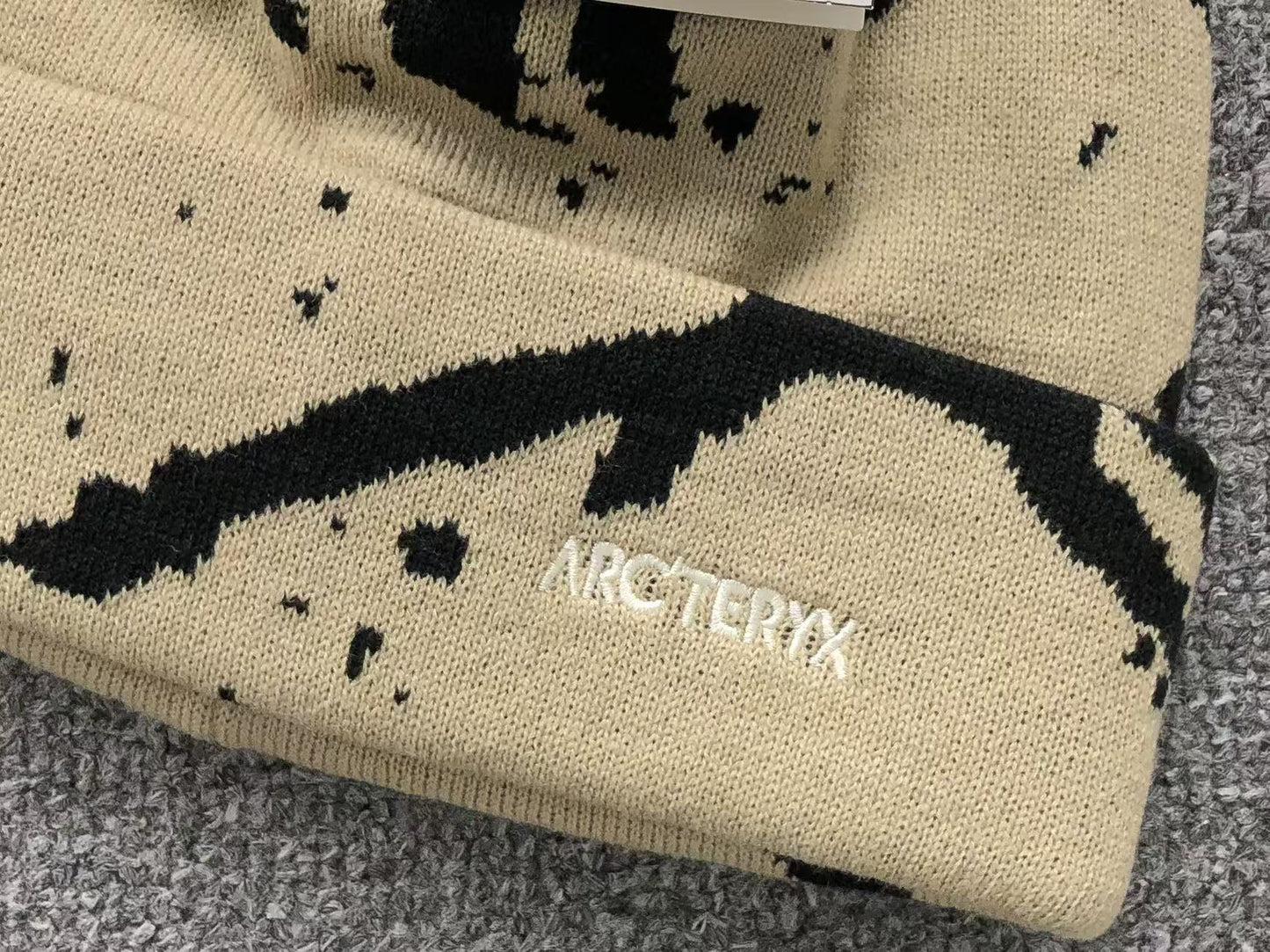 arcteryx-grotto-toque-beanie-beige-2-Drip Store Argentina