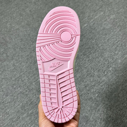 Jordan 1 Low X Travis Scott Shy Pink