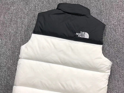 THE NORTH FACE 1996 RETRO NUPTSE VEST WHITE