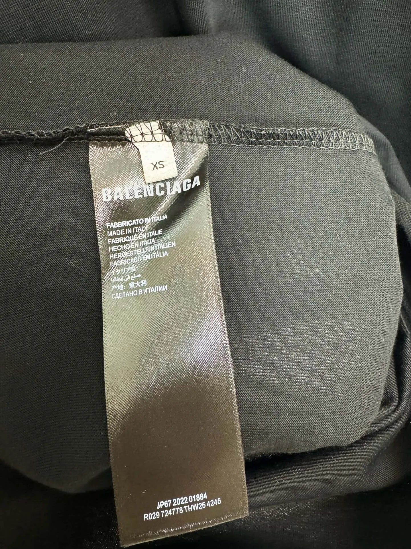 balenciaga-3b-logo-t-shirt-black-9-Drip Store Argentina