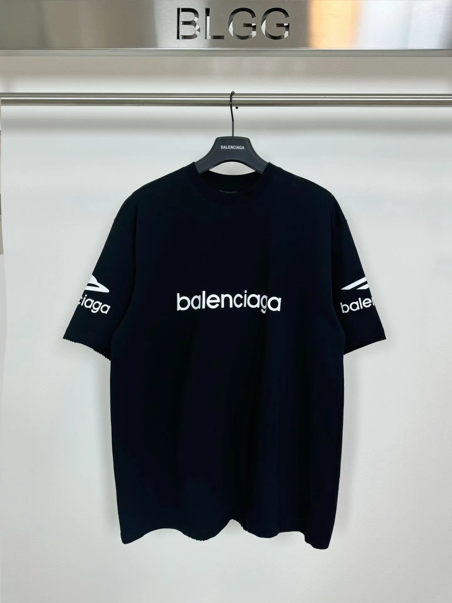 balenciaga-3b-logo-t-shirt-black-Drip Store Argentina