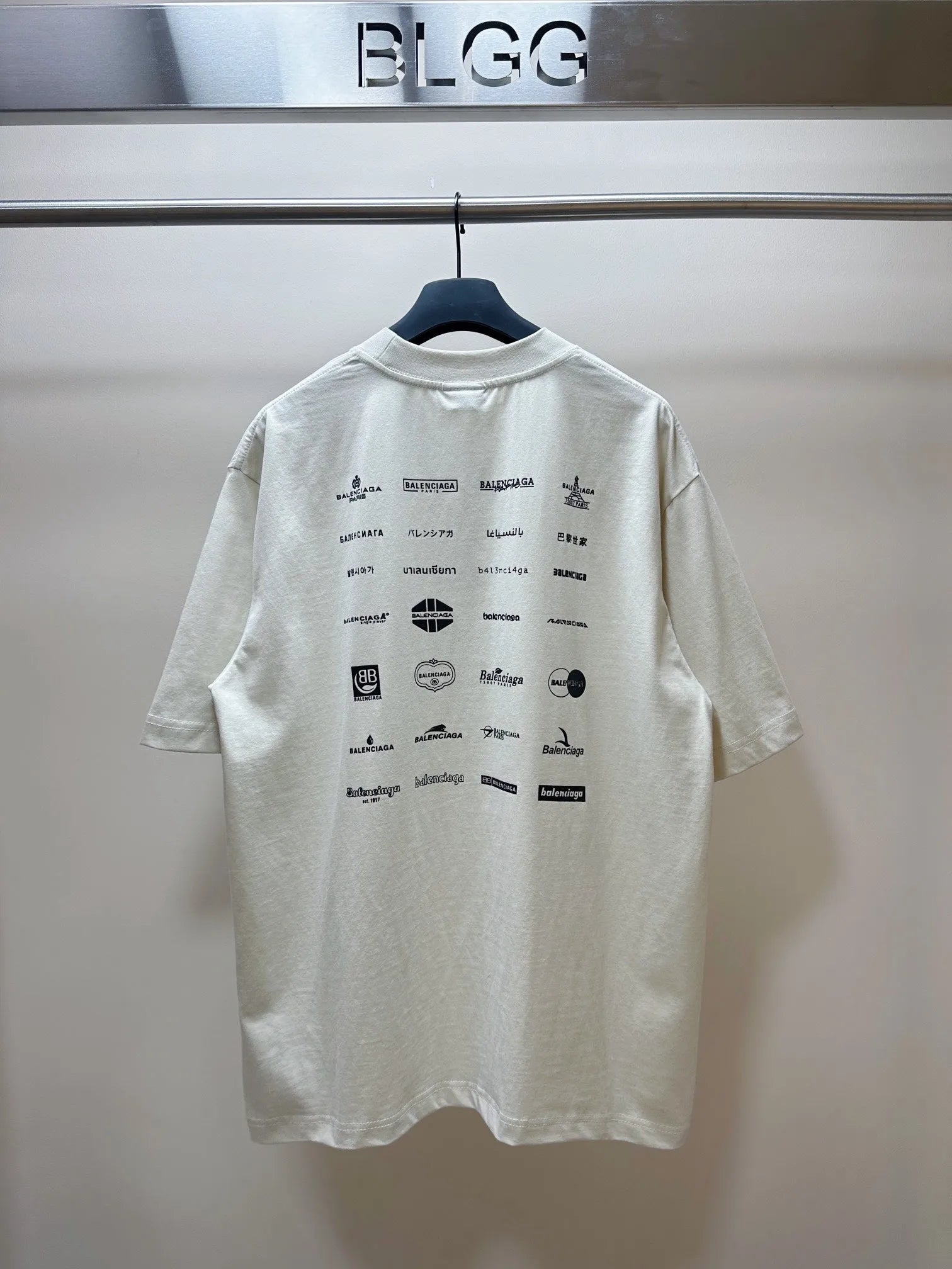 balenciaga-archives-logos-t-shirt-white-2-Drip Store Argentina